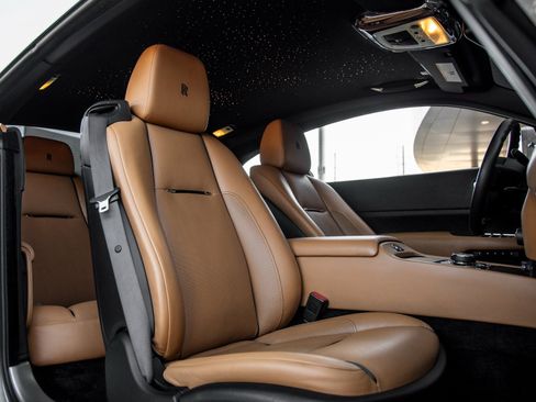 Used 2017 Rolls-Royce Wraith image 45