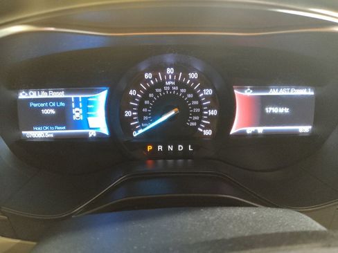 Used 2020 Ford Fusion SE FWD image 23
