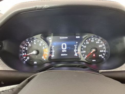 Used 2024 Jeep Compass Latitude w/ Sun and Sound Group image 20