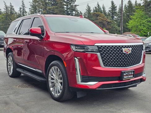 Used 2022 Cadillac Escalade Premium Luxury AWD/4WD image 7
