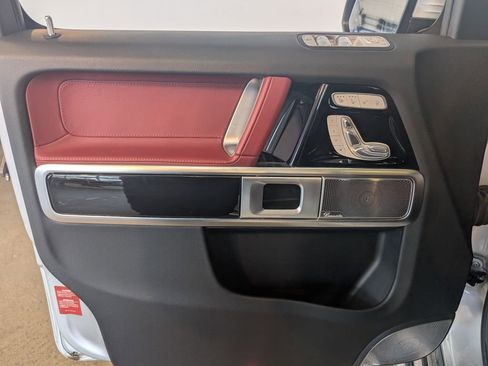 Used 2021 Mercedes-Benz G 550 image 11