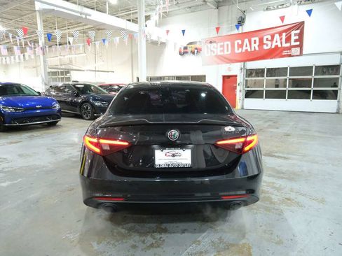 Used 2019 Alfa Romeo Giulia w/ Nero Edizione image 9