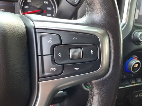 Used 2022 Chevrolet Silverado 1500 LT AWD/4WD image 21
