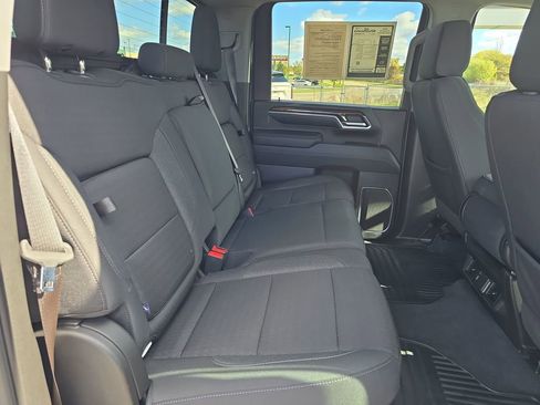 Certified 2024 GMC Sierra 2500 SLE w/ SLE Value Package; image 29