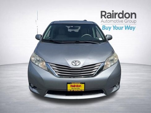 Used 2012 Toyota Sienna XLE FWD image 8