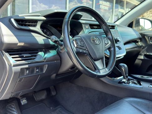 Used 2016 Toyota Avalon XLE FWD image 25