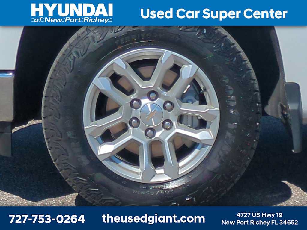 Used 2024 Chevrolet Silverado 1500 LT AWD/4WD image 10