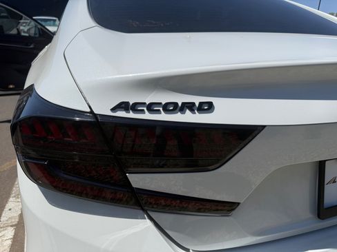 Used 2018 Honda Accord Touring image 22