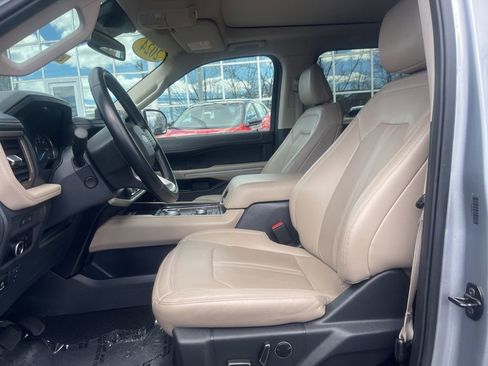 Used 2024 Ford Expedition Limited AWD/4WD image 18