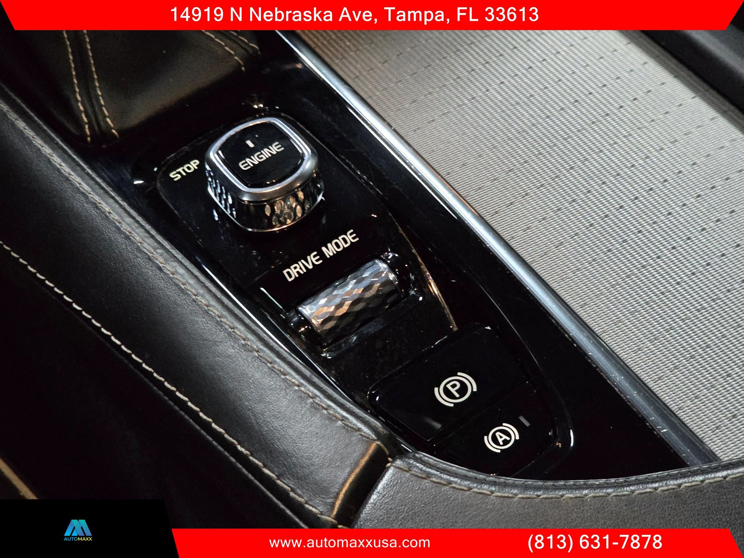 Used 2016 Volvo XC90 T6 R-Design w/ Protection Package Plus AWD/4WD image 32