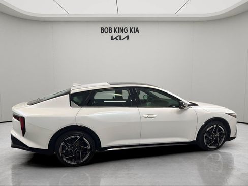 Used 2025 Kia K4 GT-Line w/ GT-Line Premium Package FWD image 6