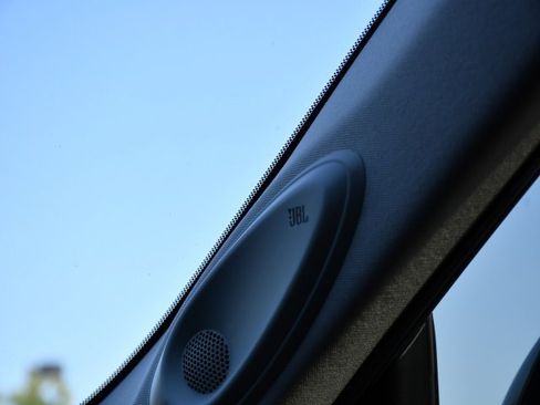 Used 2023 Toyota Highlander Limited image 19