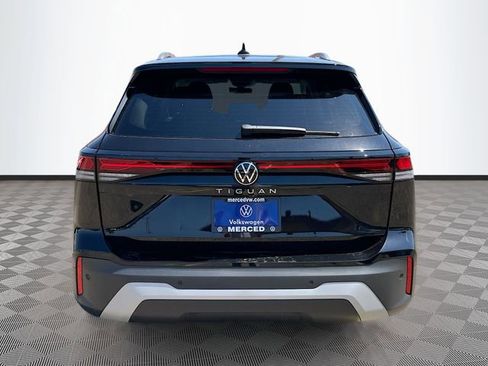 New 2025 Volkswagen Tiguan S image 6