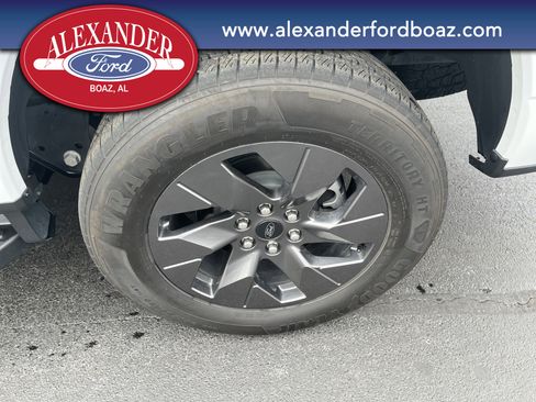 Used 2024 Ford F150 Lightning Flash image 11