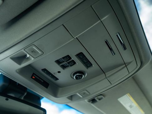 Used 2020 Chevrolet Tahoe LT image 34