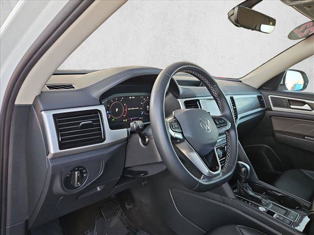 Used 2022 Volkswagen Atlas SE FWD image 11