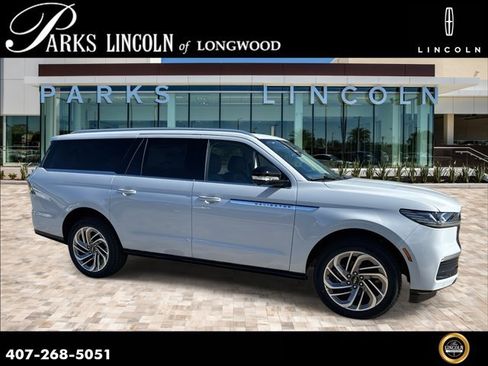 New 2026 Lincoln Navigator L Reserve AWD/4WD image 1