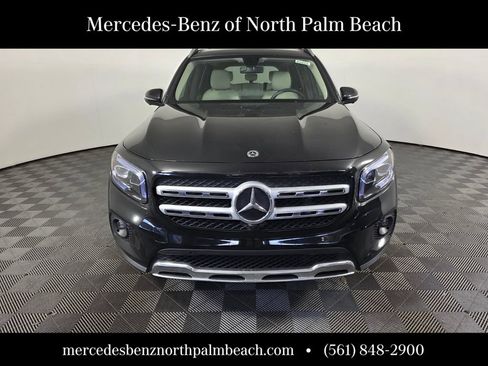 Used 2023 Mercedes-Benz GLB 250 image 2
