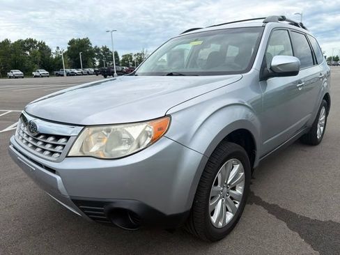 Used 2012 Subaru Forester 2.5X Premium w/ All-Weather Pkg AWD/4WD image 2