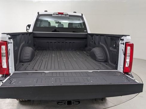 Certified 2023 Ford F250 XL w/ XL Chrome Package image 7