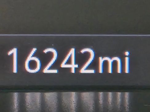 Used 2022 GMC Canyon AT4 w/ Driver Alert Package image 17