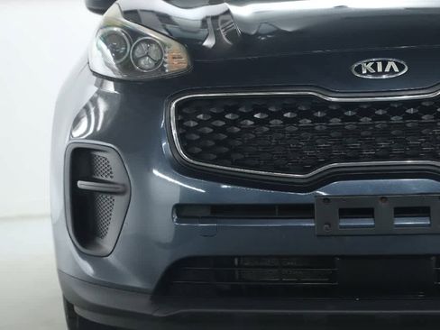 Used 2018 Kia Sportage LX w/ LX Technology Package FWD image 6