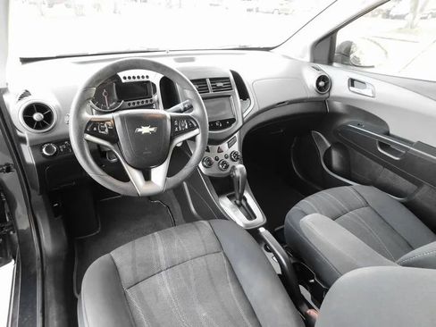Used 2015 Chevrolet Sonic LT image 26