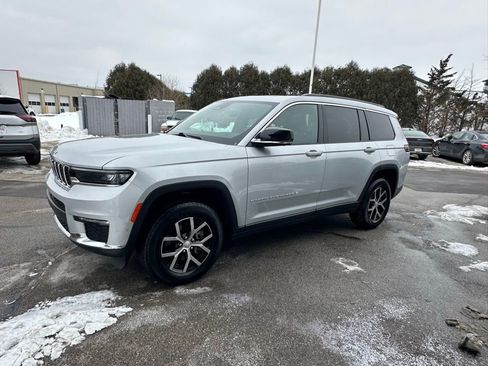 Used 2024 Jeep Grand Cherokee L Limited w/ Luxury Tech Group II image 3