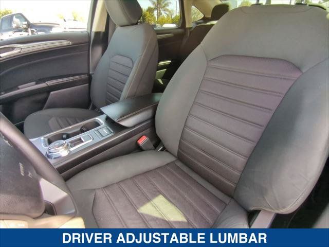 Used 2020 Ford Fusion SE FWD image 20