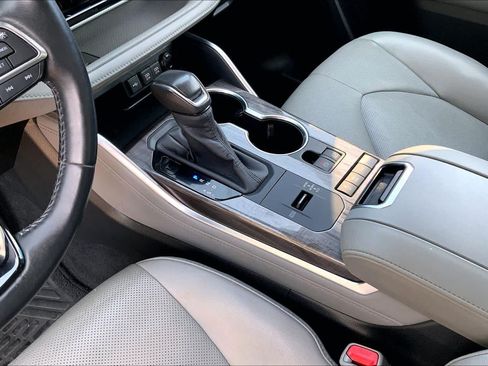Used 2020 Toyota Highlander Platinum AWD/4WD image 42
