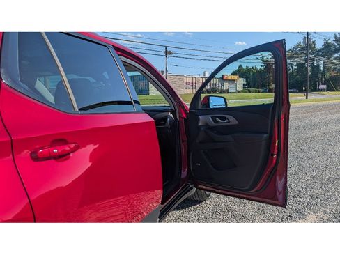 Used 2019 Chevrolet Traverse RS image 11