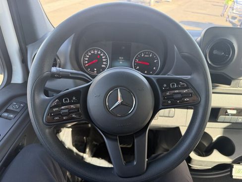 Used 2023 Mercedes-Benz Sprinter 3500 image 13
