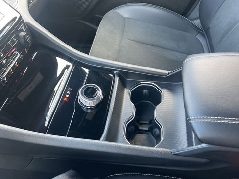 New 2025 Jeep Grand Cherokee Altitude AWD/4WD image 45