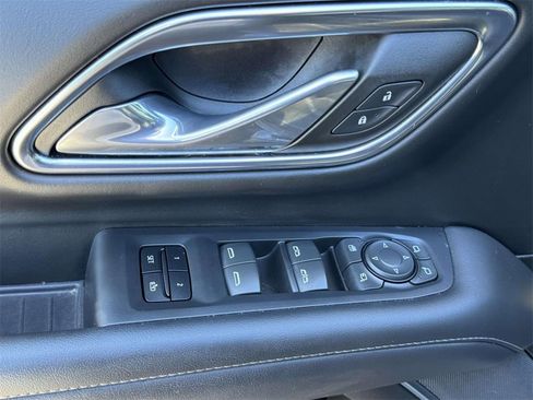 Used 2023 Chevrolet Suburban Z71 w/ Luxury Package image 18