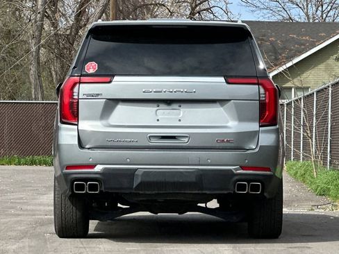 Used 2025 GMC Yukon Denali AWD/4WD image 5