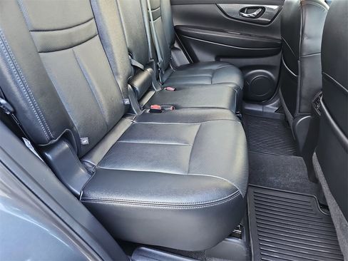 Used 2016 Nissan Rogue SL w/ SL Premium Package image 14