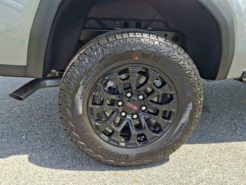 New 2026 GMC Canyon Elevation w/ Convenience Package AWD/4WD image 5