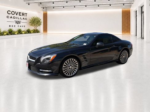 Used 2015 Mercedes-Benz SL 550 image 4