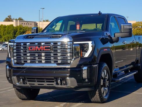 New 2026 GMC Sierra 3500 Denali w/ Denali Reserve Package image 2