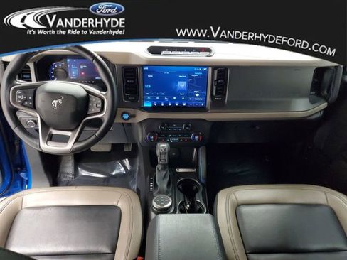 Used 2024 Ford Bronco Wildtrak image 9