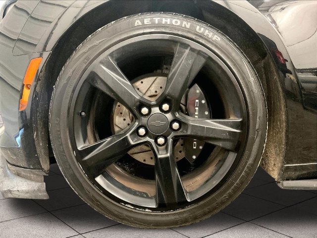 Used 2017 Chevrolet Camaro LT RWD image 9