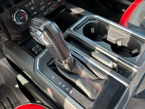 Used 2019 Ford F150 Lariat image 21