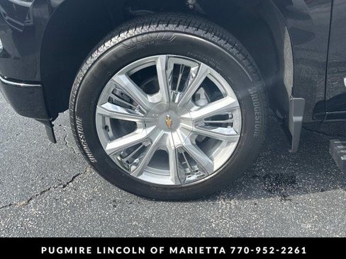 Used 2025 Chevrolet Silverado 1500 High Country AWD/4WD image 11