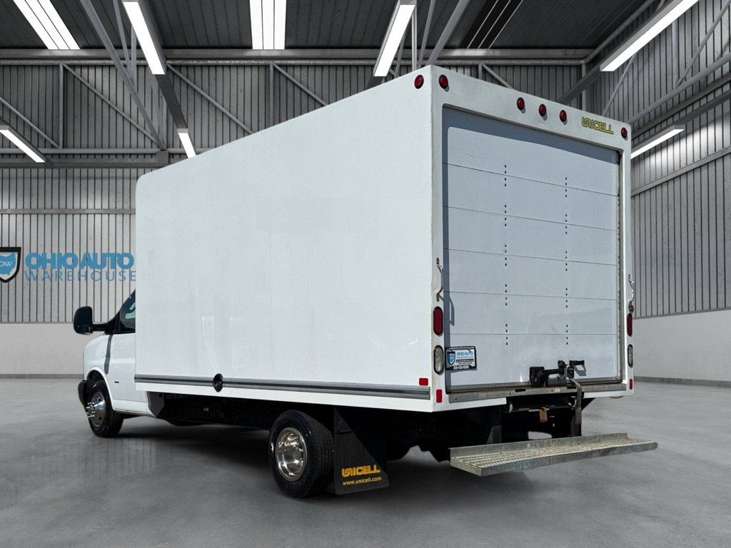 Used 2019 Chevrolet Express 3500 Extended w/ Driver Convenience Package RWD image 5