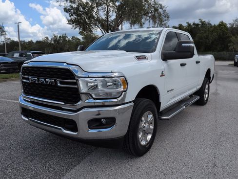 Used 2024 RAM 2500 Big Horn AWD/4WD image 9