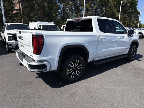 Used 2020 GMC Sierra 1500 AT4 w/ AT4 Premium Package AWD/4WD image 10