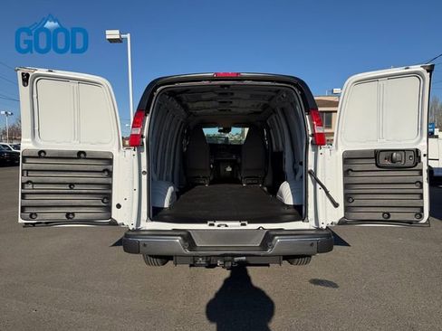 New 2025 Chevrolet Express 3500 w/ Driver Convenience Package RWD image 26