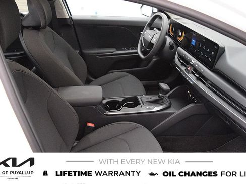 New 2026 Kia K4 FWD image 16