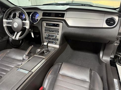Used 2010 Ford Mustang GT RWD image 36