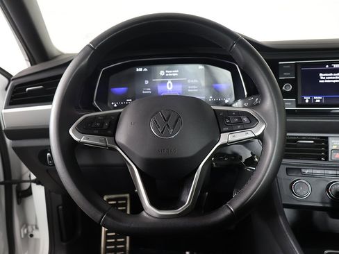 Used 2024 Volkswagen Jetta Sport image 33